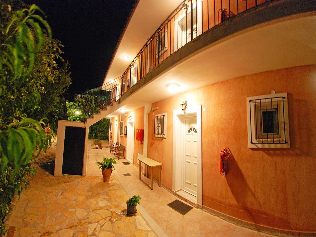 Emilia Apartments Trapezaki  Buitenkant foto