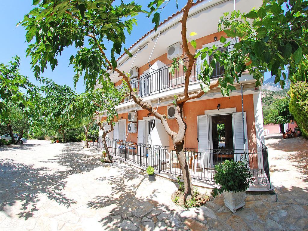 Emilia Apartments Trapezaki  Buitenkant foto