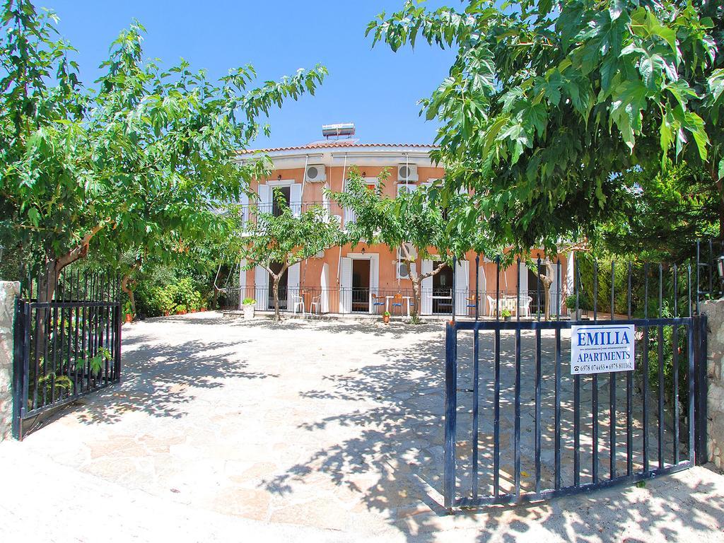 Emilia Apartments Trapezaki  Buitenkant foto