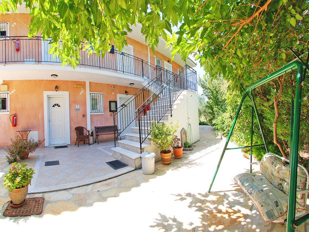 Emilia Apartments Trapezaki  Buitenkant foto