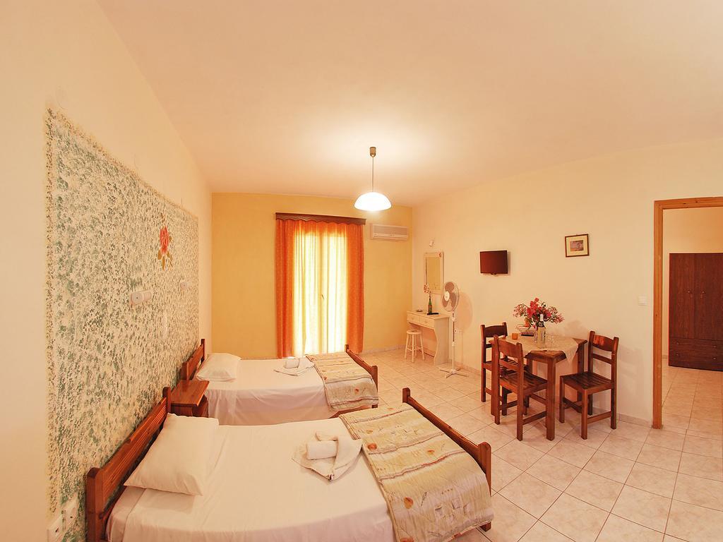 Emilia Apartments Trapezaki  Kamer foto