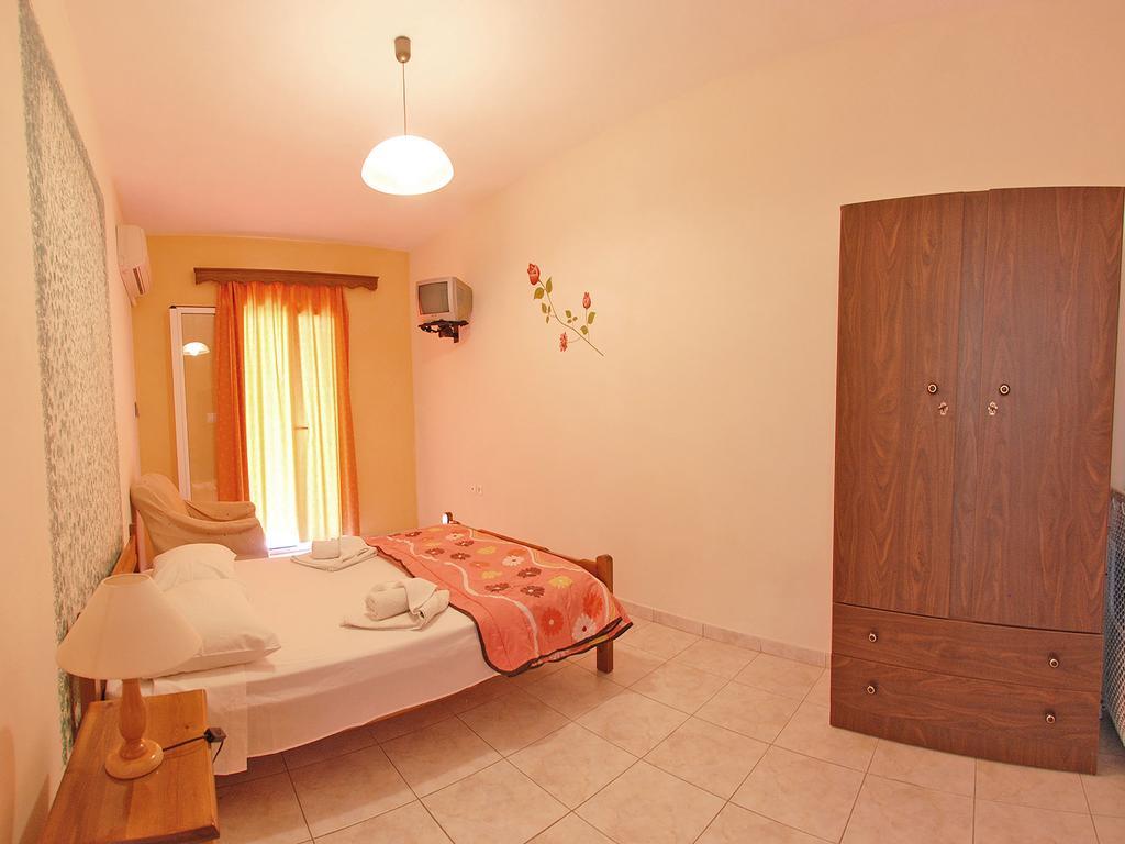 Emilia Apartments Trapezaki  Kamer foto