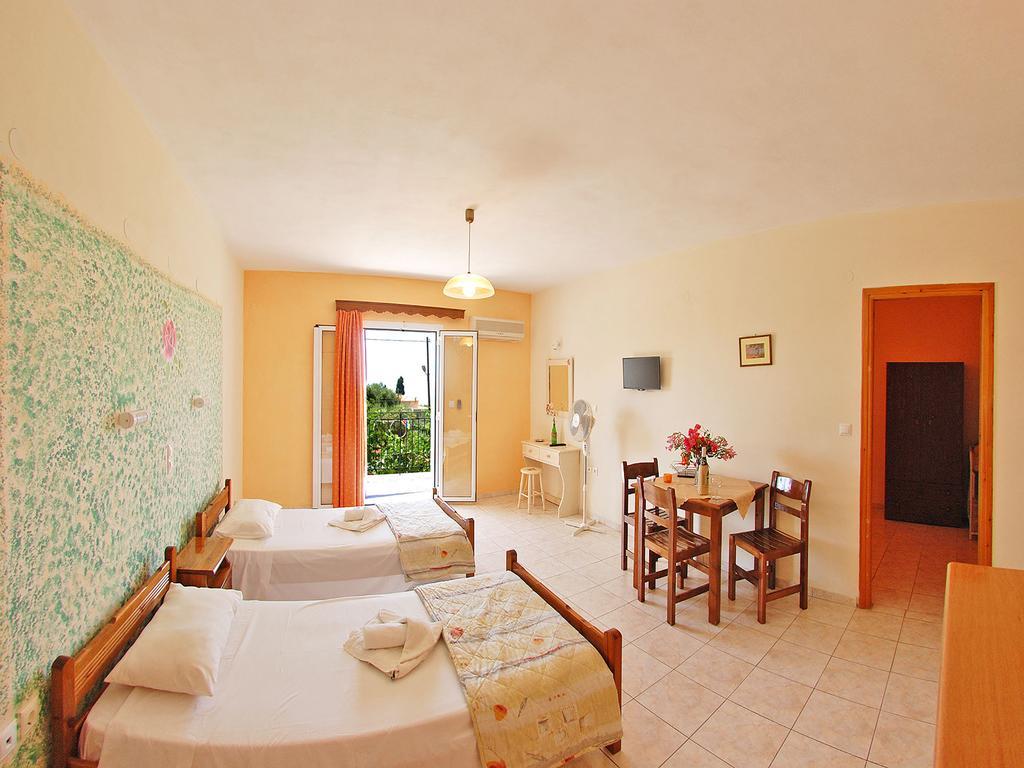 Emilia Apartments Trapezaki  Kamer foto