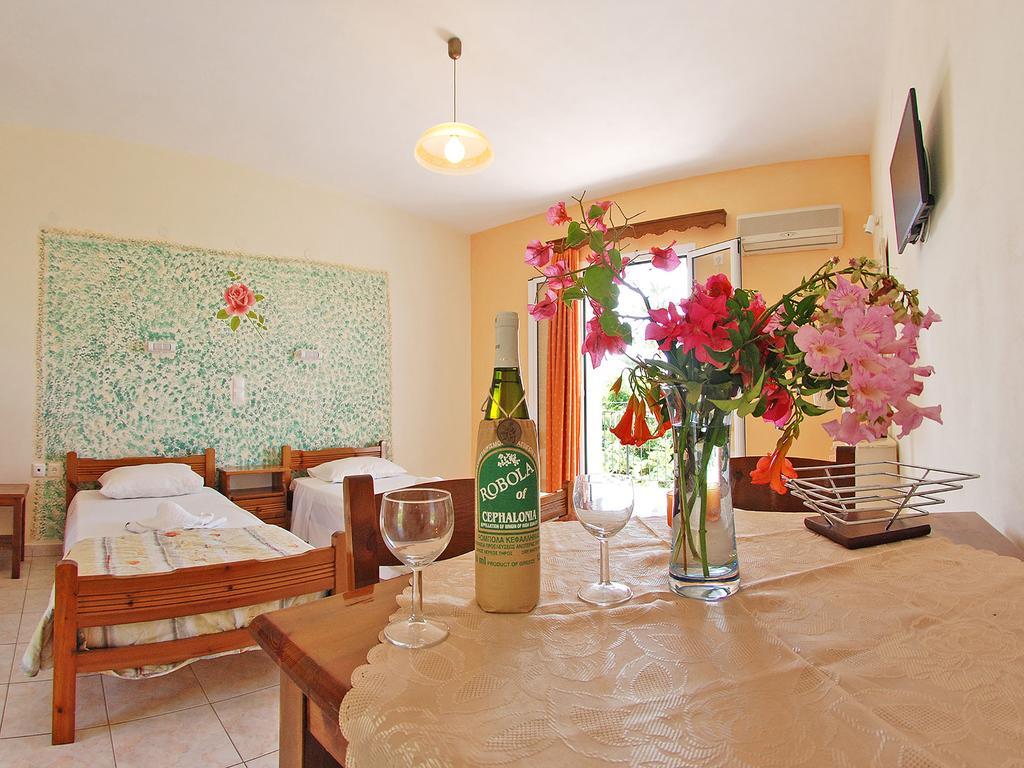 Emilia Apartments Trapezaki  Kamer foto
