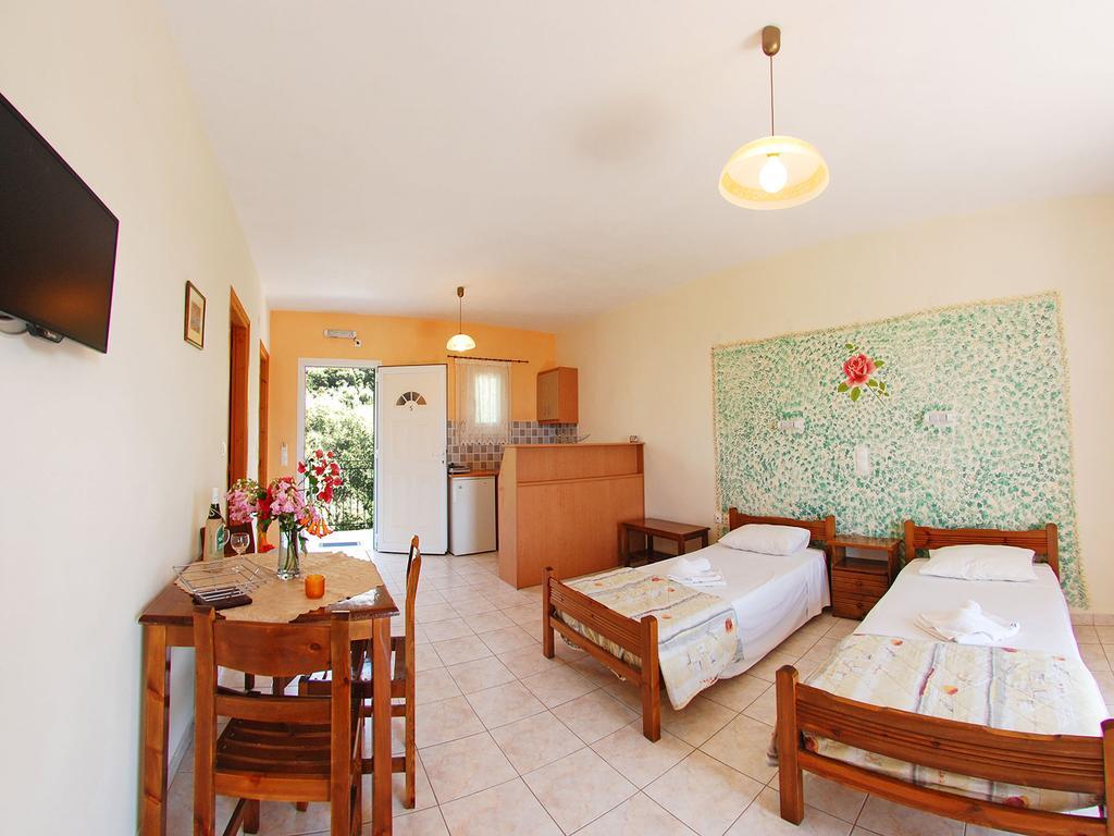 Emilia Apartments Trapezaki  Kamer foto