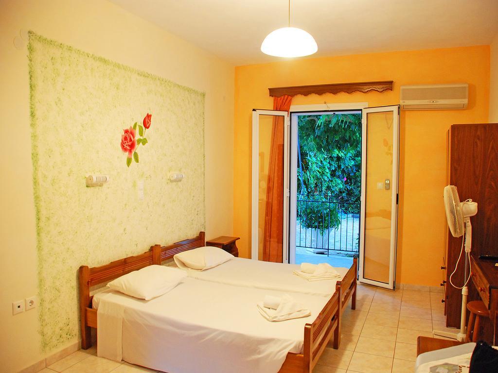 Emilia Apartments Trapezaki  Kamer foto